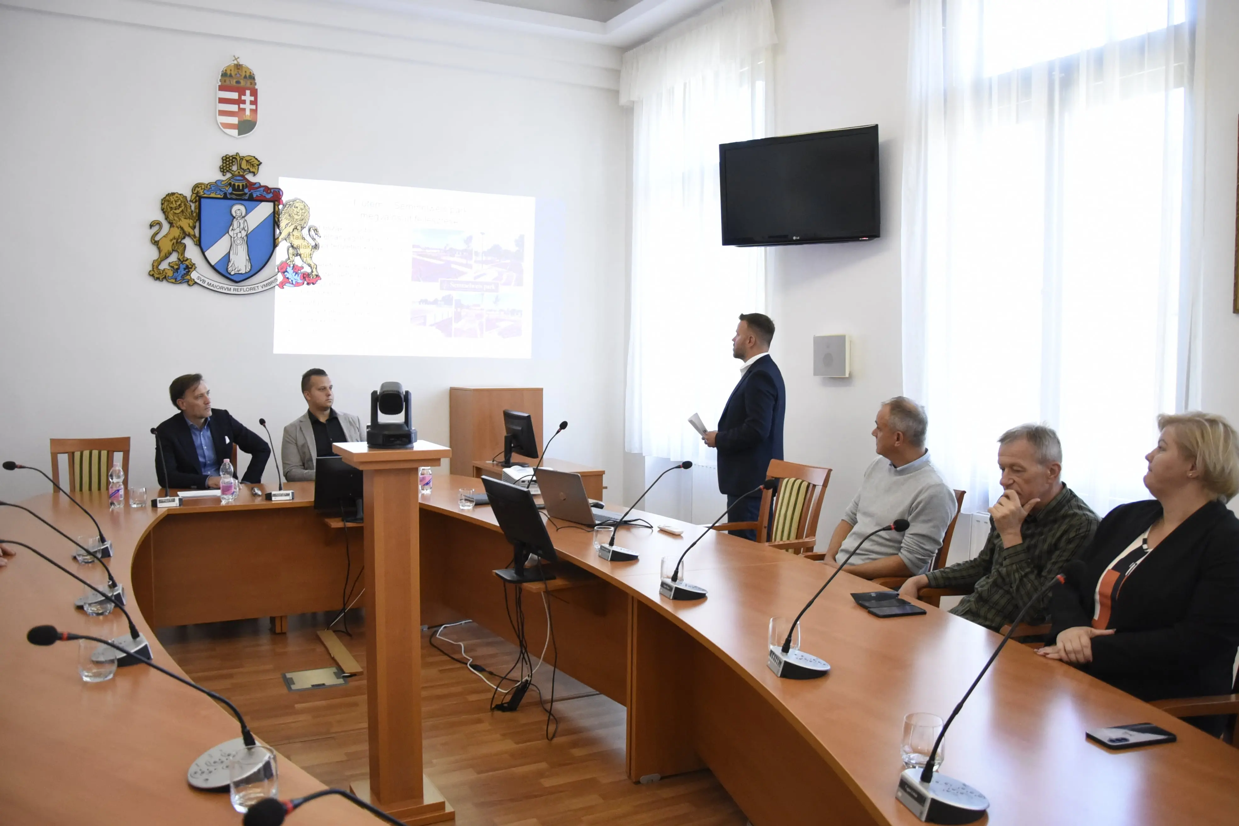 Közösségi infrastruktúra és okos települési fejlesztések Sajószentpéter városban