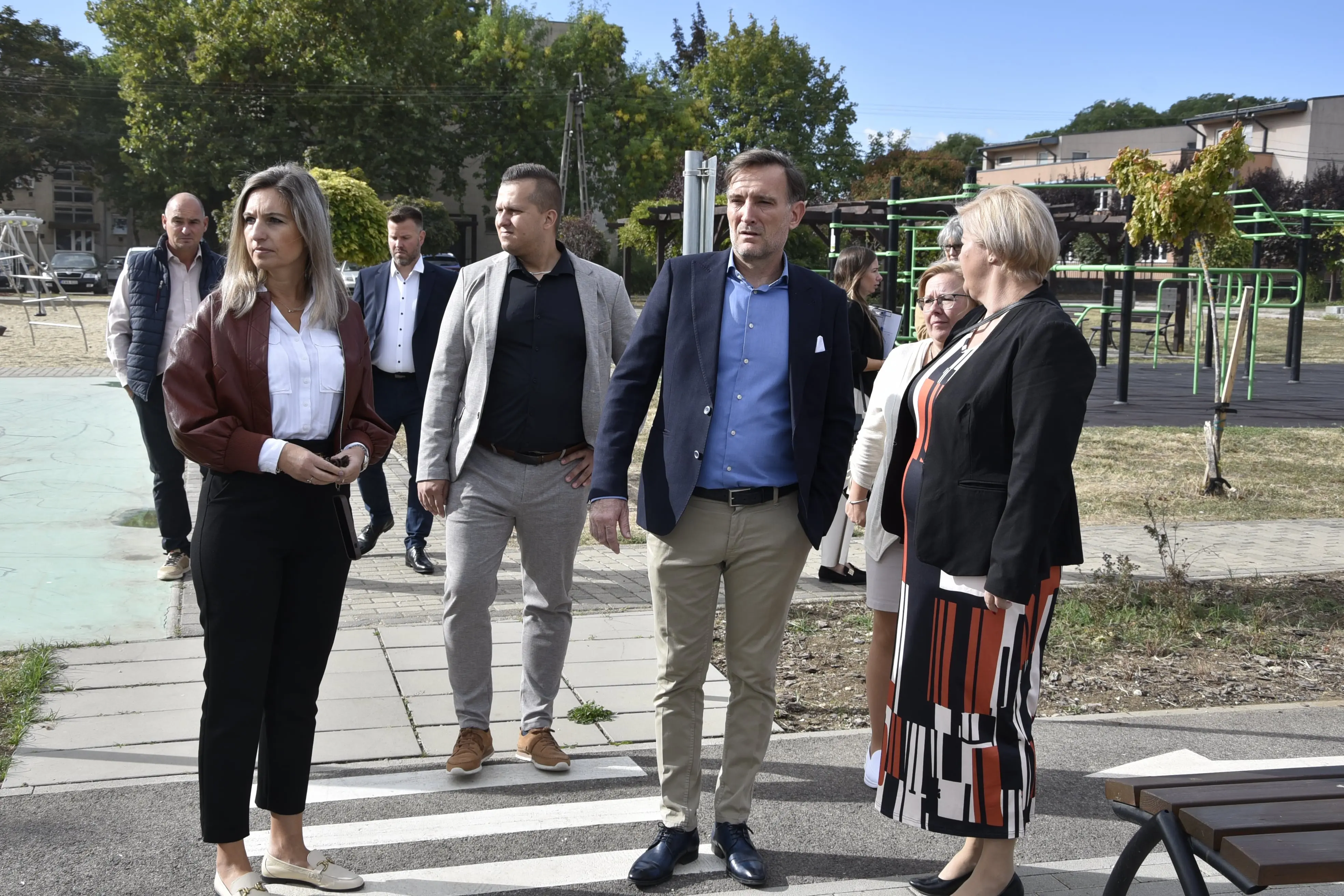Közösségi infrastruktúra és okos települési fejlesztések Sajószentpéter városban